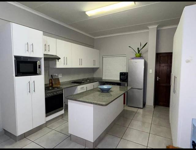 2 BEDROOM APARTMENT FOR SALE IN ISLAND VIEW